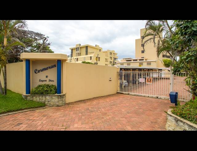 2 BEDROOM APARTMENT FOR SALE IN UMHLANGA CENTRAL